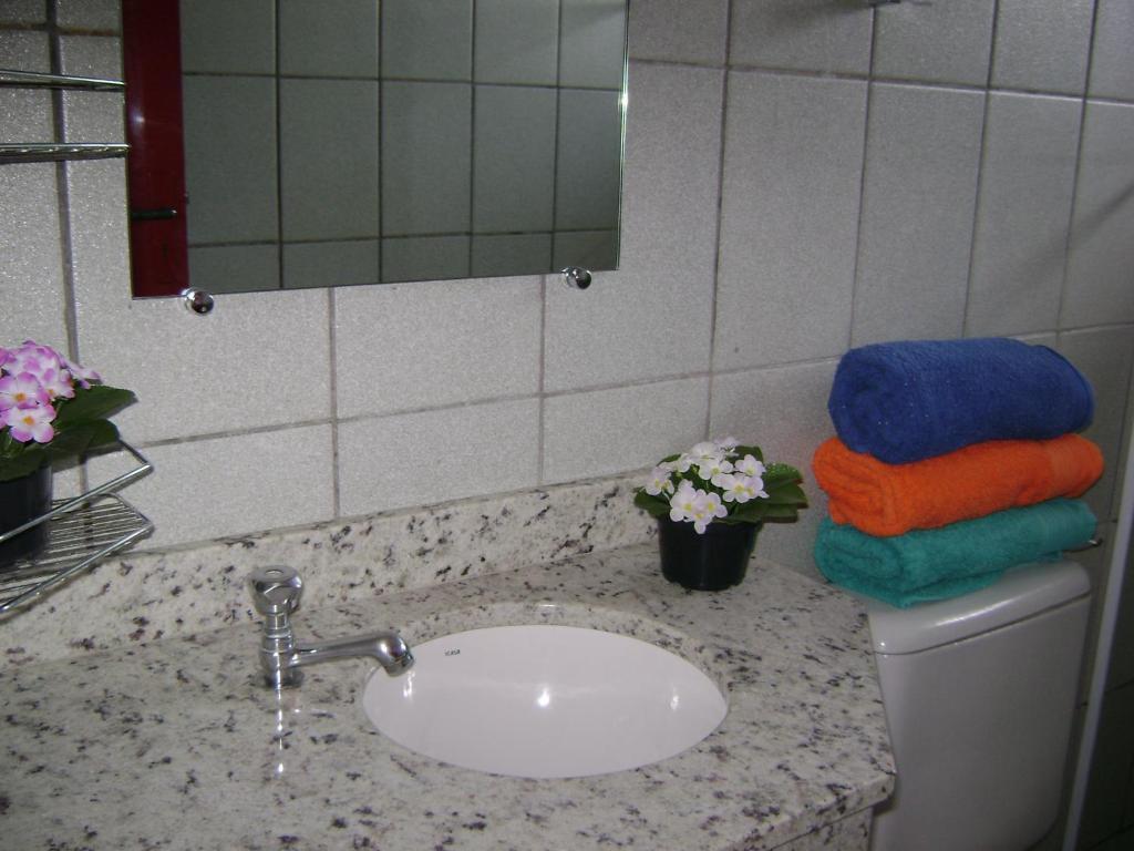 Residencial Pousada Das Araras Florianopolis Room photo